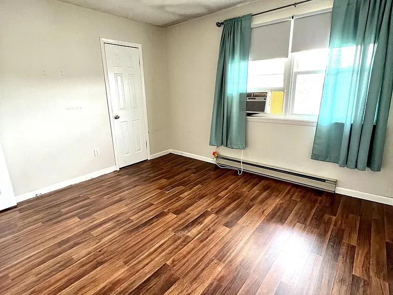 10 Dorsey Ln #1 — Photo 11