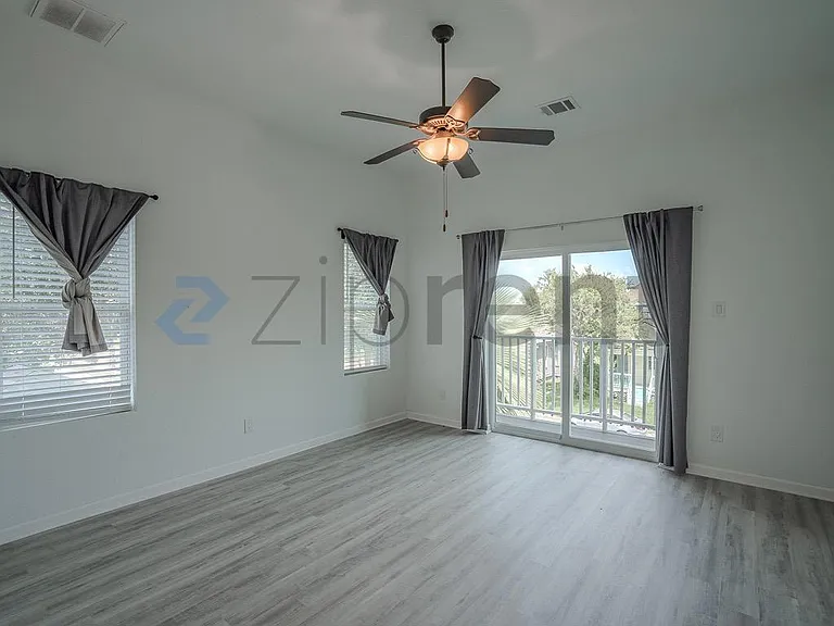 4123 Avenue M 1/2 — Photo 14