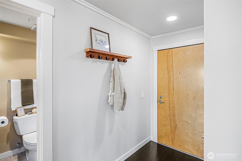 4th image of 626 4th Avenue W #504