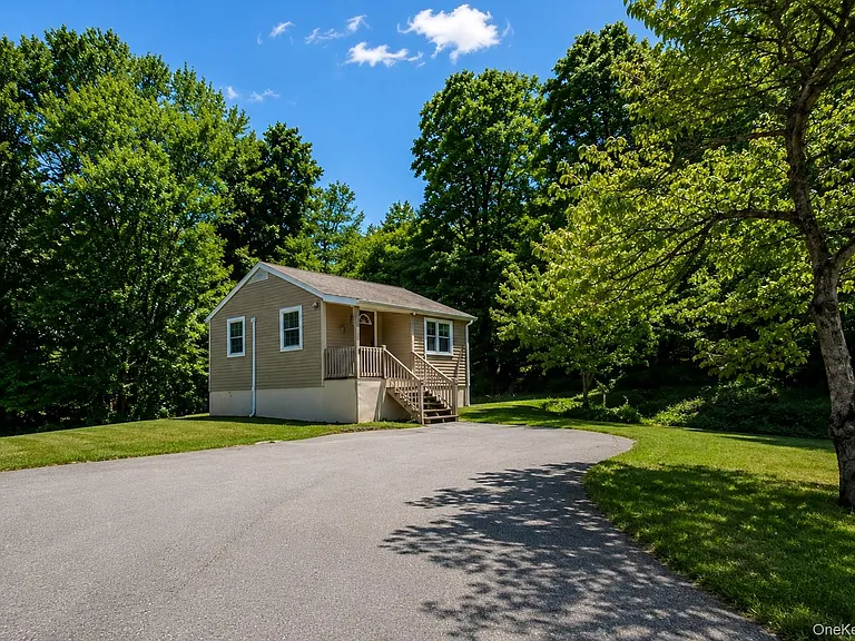 790 Sergeant Palmateer Way — Photo 15