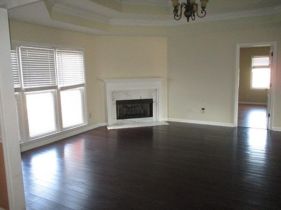 4th image of 3303 Carrington Pl