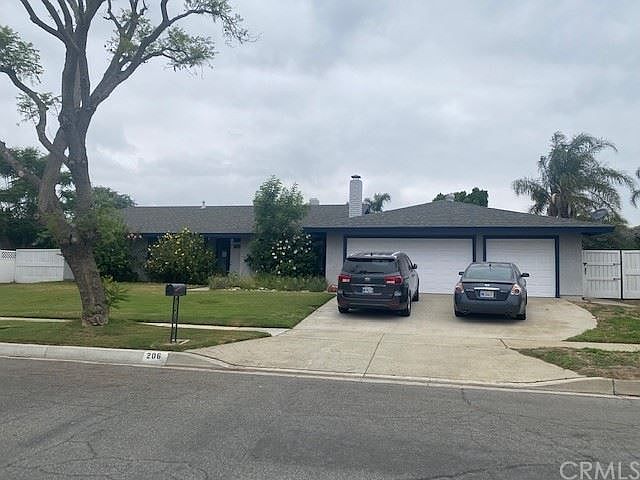 2nd image of 206 W Dalewood Ave