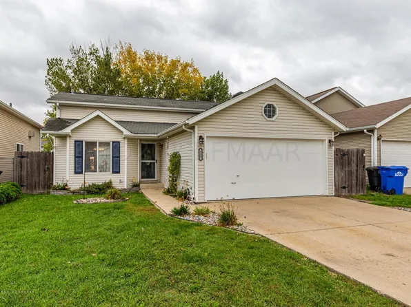 735 47 1/2 St S, Fargo, ND 58103
