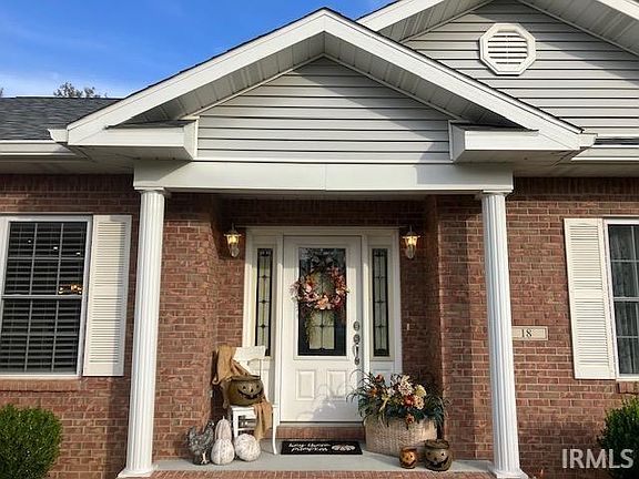 2nd image of 18 Buckridge Dr