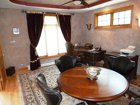 4th image of 318 Royal Oak Ct