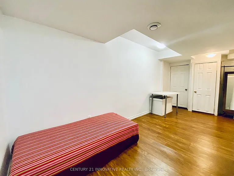 45 Wharfside Ln #BASEMENT — Photo 9
