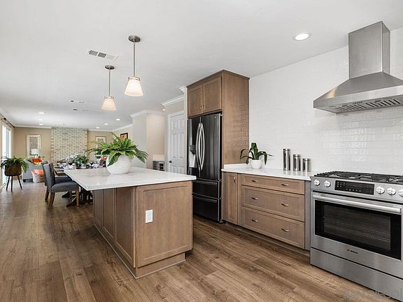 5th image of 17448 Bernardo Oaks Dr