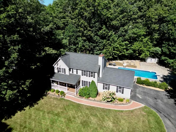 9 Hampstead Road, Merrimack, NH 03054