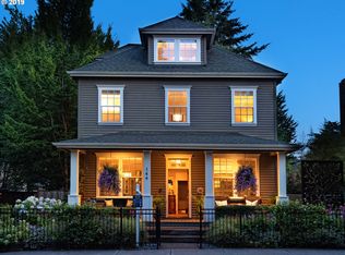144 Leonard St, Lake Oswego, OR 97034