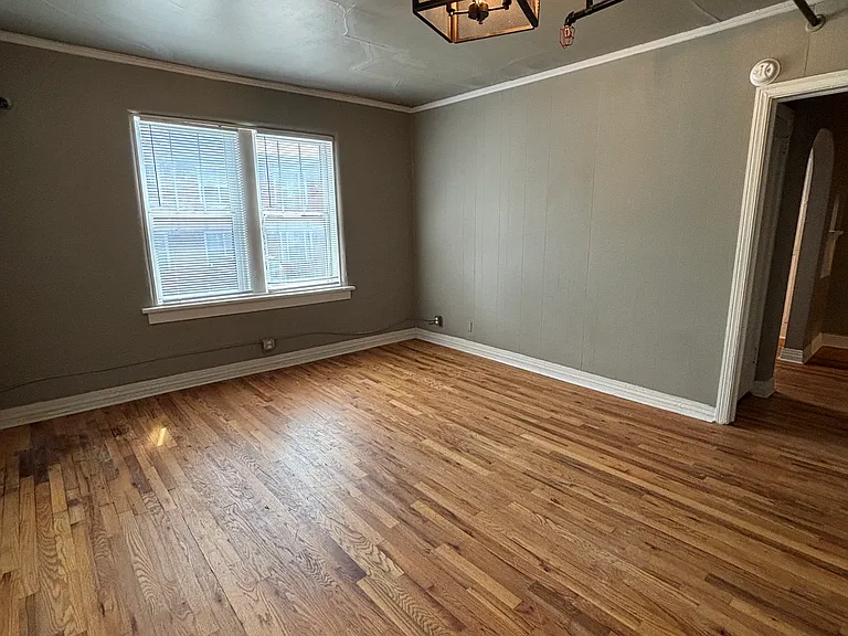 2611 E 15th St #10 — Photo 4