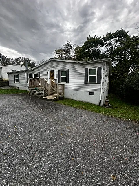 3 bed, 1568 sqft, $1,500 — Photo 2