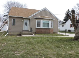 110 Fischer Ave, Beaver Dam, WI 53916