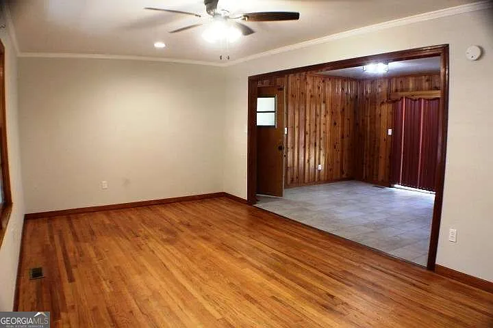 3 bed, 1.5 bath, 1162 sqft, $1,300 — Photo 2