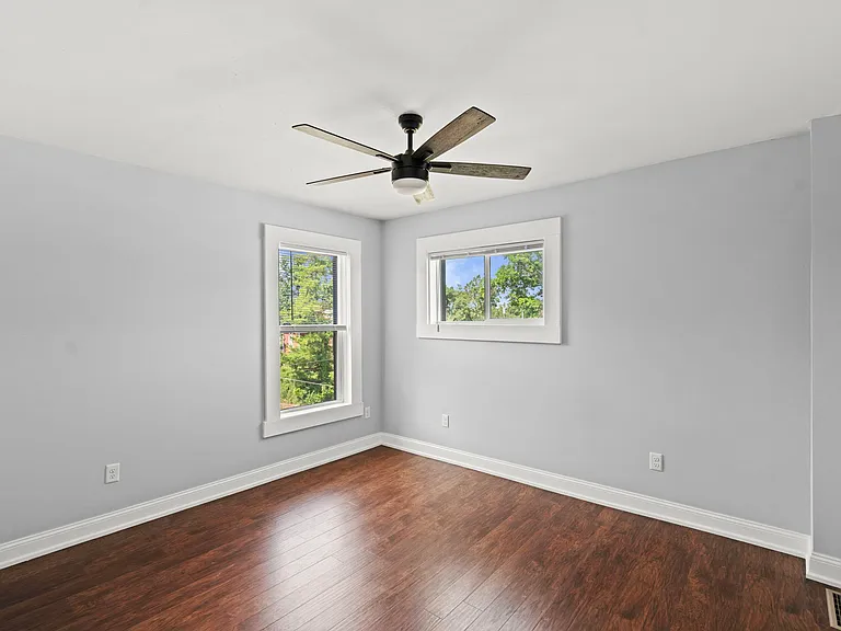 222 W Market St — Photo 19