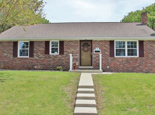 35 N High St, Spring Grove, PA 17362