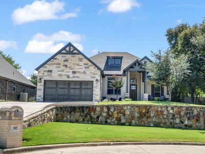 305 Familia Ct, Azle, TX, 76020