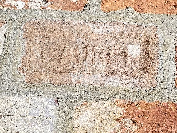 Laurel brick in patio!