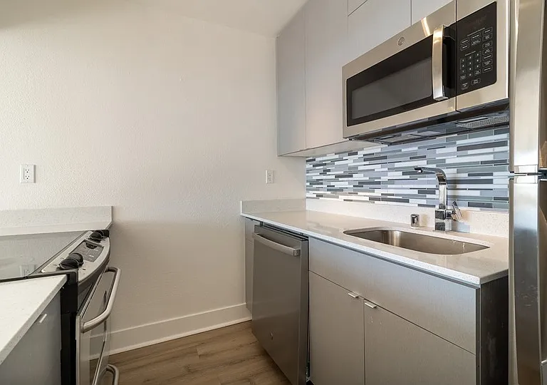 ReNew on Merritt — Photo 20