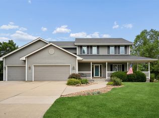 3240 Maple Ct, Waukee, IA 50263