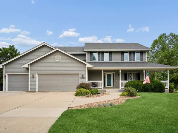 3240 Maple Ct, Waukee, IA 50263