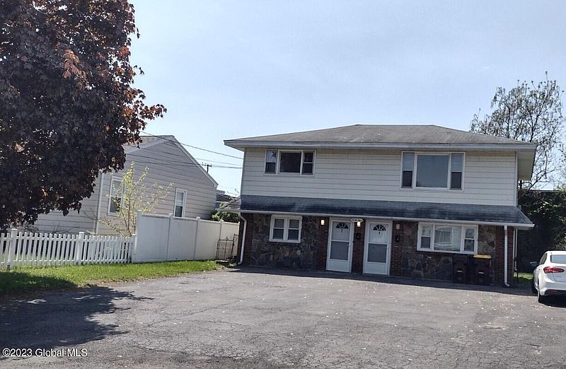 2nd image of 44 Newton Street