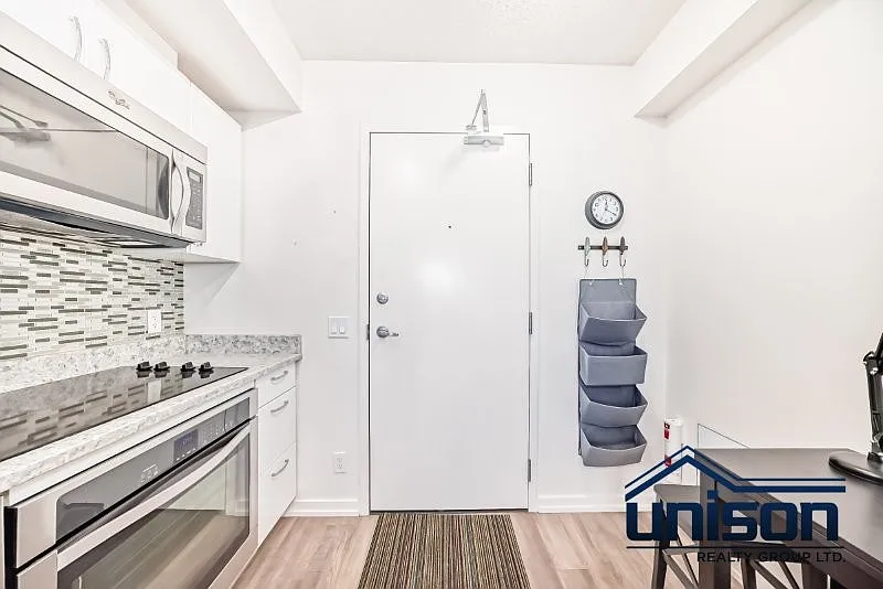 1 bed, 401 sqft, $1,600 — Photo 4