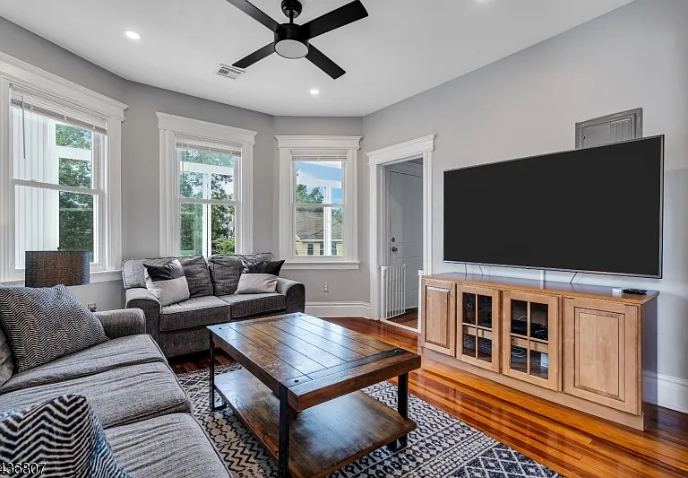10 Vermont St #2 — Photo 3