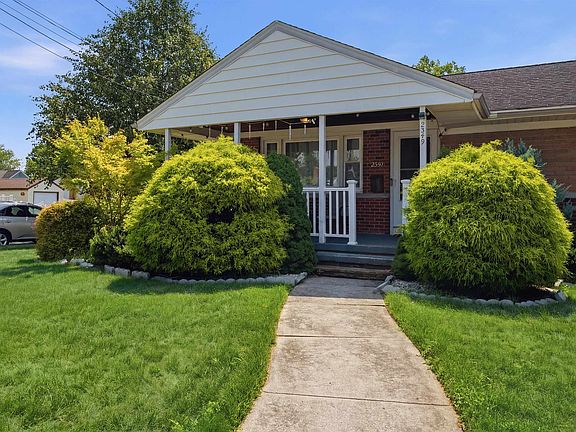 2nd image of 2349 Colonial Dr