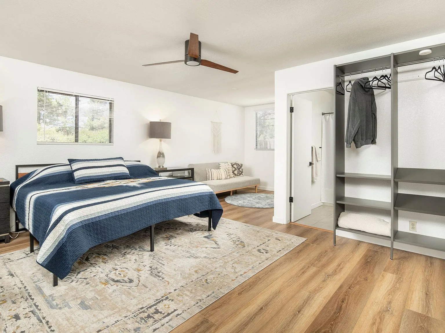 2 bed, 1621 sqft, $5,800 — Photo 4