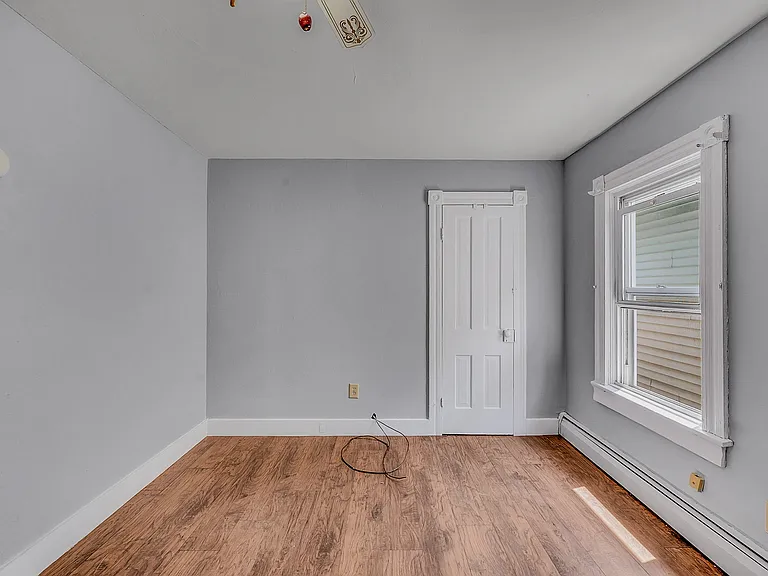 990 Scott St — Photo 11