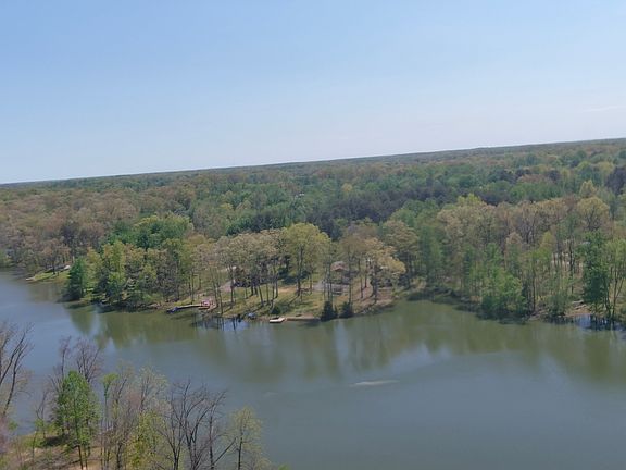 4th image of 884 Country Squire Blvd