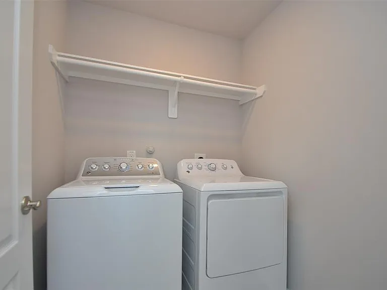 3210 Harmony Creek Ln — Photo 26