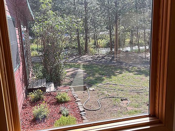 Breakfast Room River View