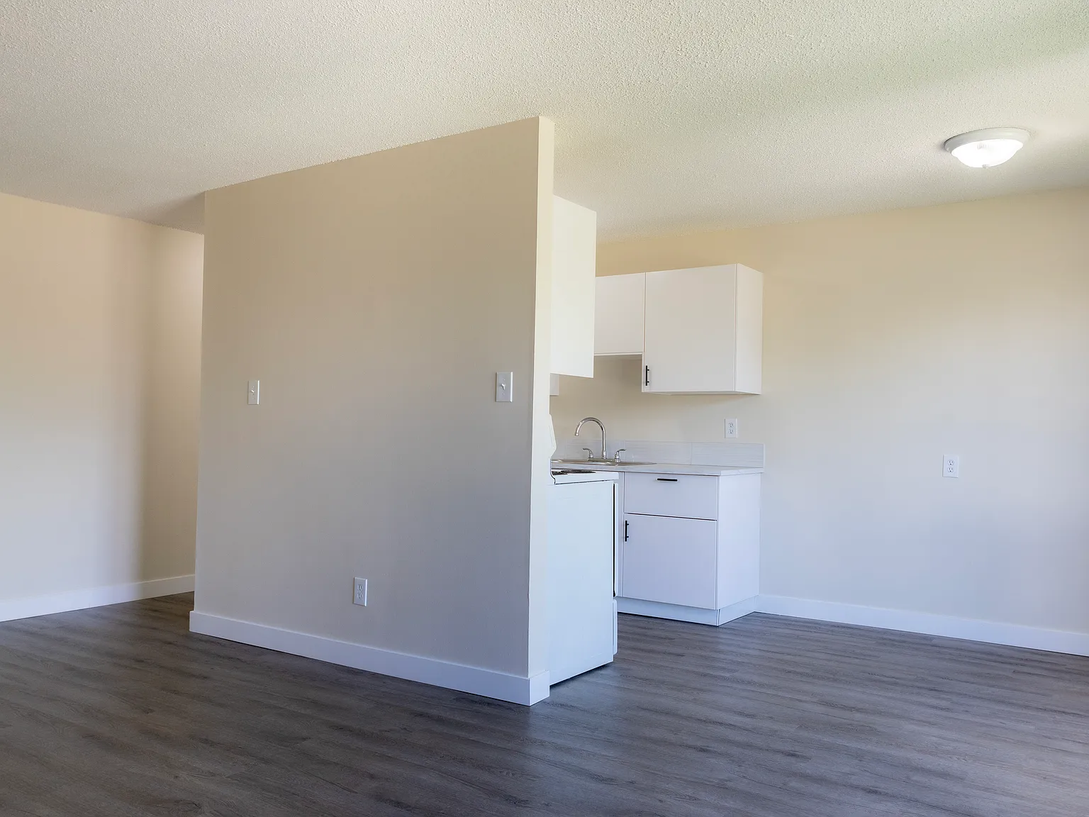 Millcrest Apartments — Photo 4