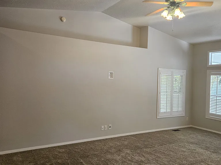 13845 W Hartford Dr — Photo 3