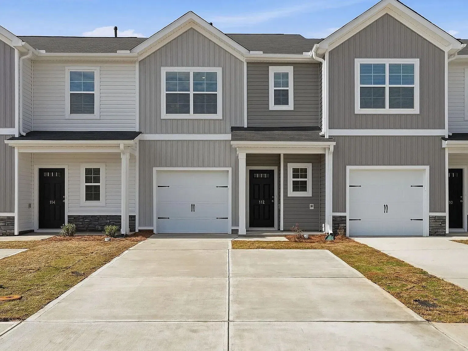 3 bed, 2.5 bath, 1454 sqft, $1,950 — Photo 1