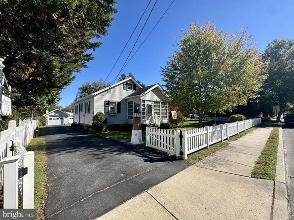 215 Wood St, Little Egg Harbor, NJ 08087