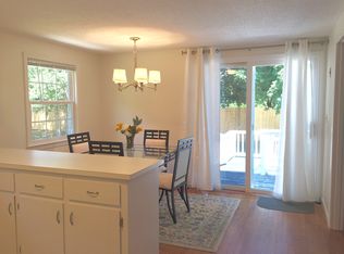 88 Eldridge Ave, Hyannis, MA 02601