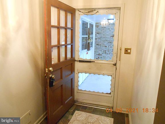 2nd image of 124 Saint Regis Dr