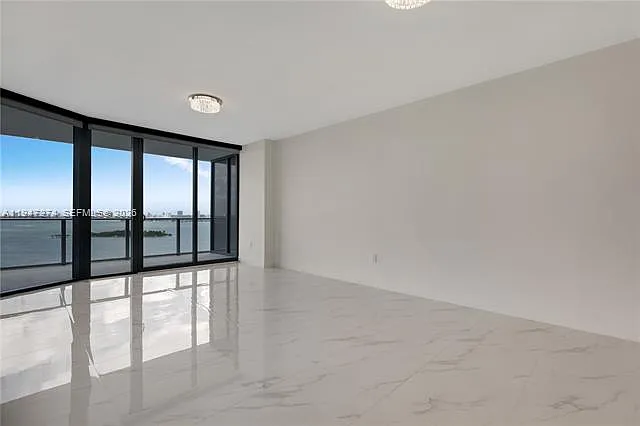 700 NE 24th St #4106 — Photo 34