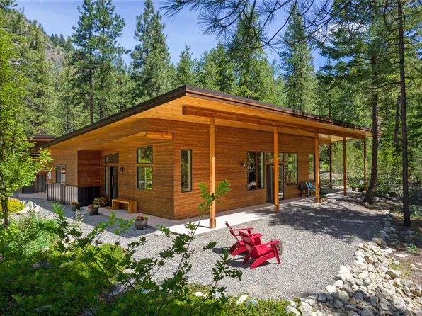 11 Spring Creek Lane, Winthrop, WA 98862