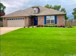16 Thoroughbred Dr, Vilonia, AR 72173