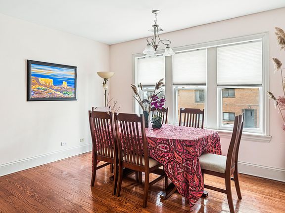 3rd image of 2656 W Lunt Ave APT 1