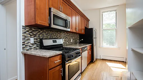 970 Madison St #2 Photo 1