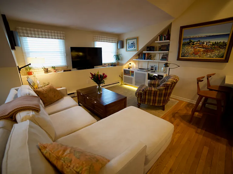 7 Dwight St #5 — Photo 4