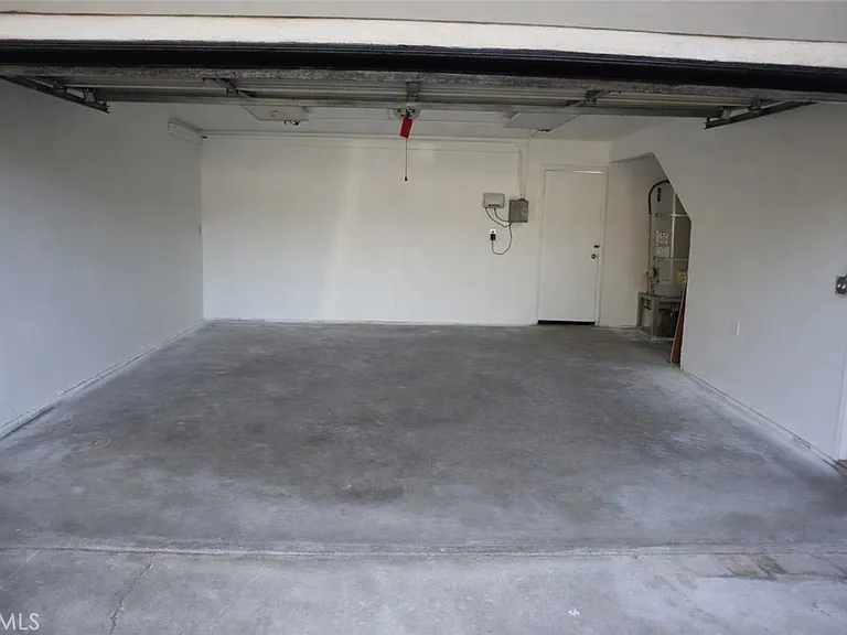 906 Majella Ave — Photo 30