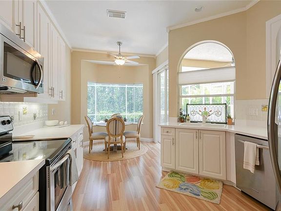 2nd image of 885 SW Munjack Cir