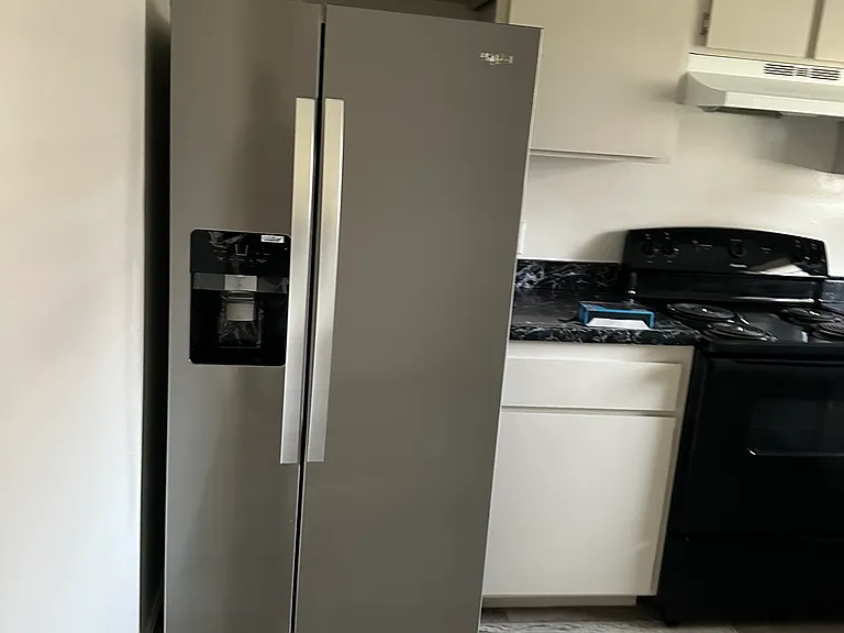905 SE G St #A — Photo 9