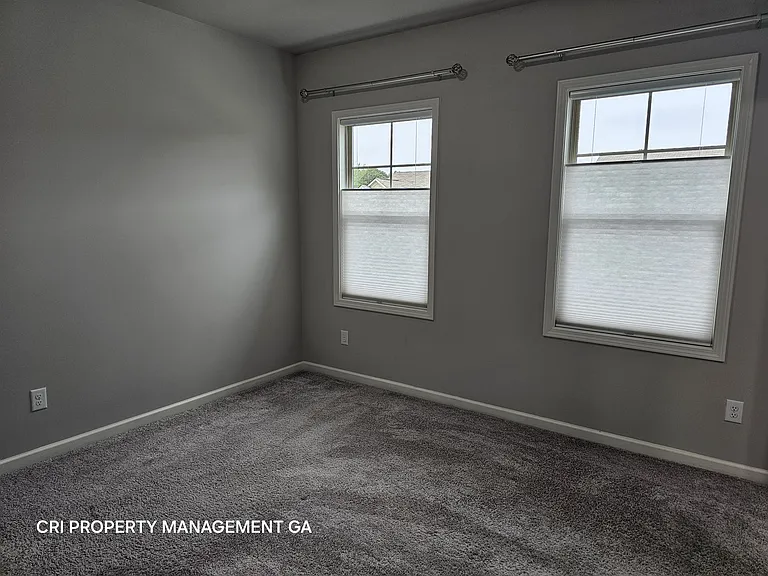 352 Newshaw Dr — Photo 52