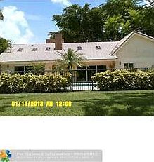 1st image of 2549 Lakes Dr